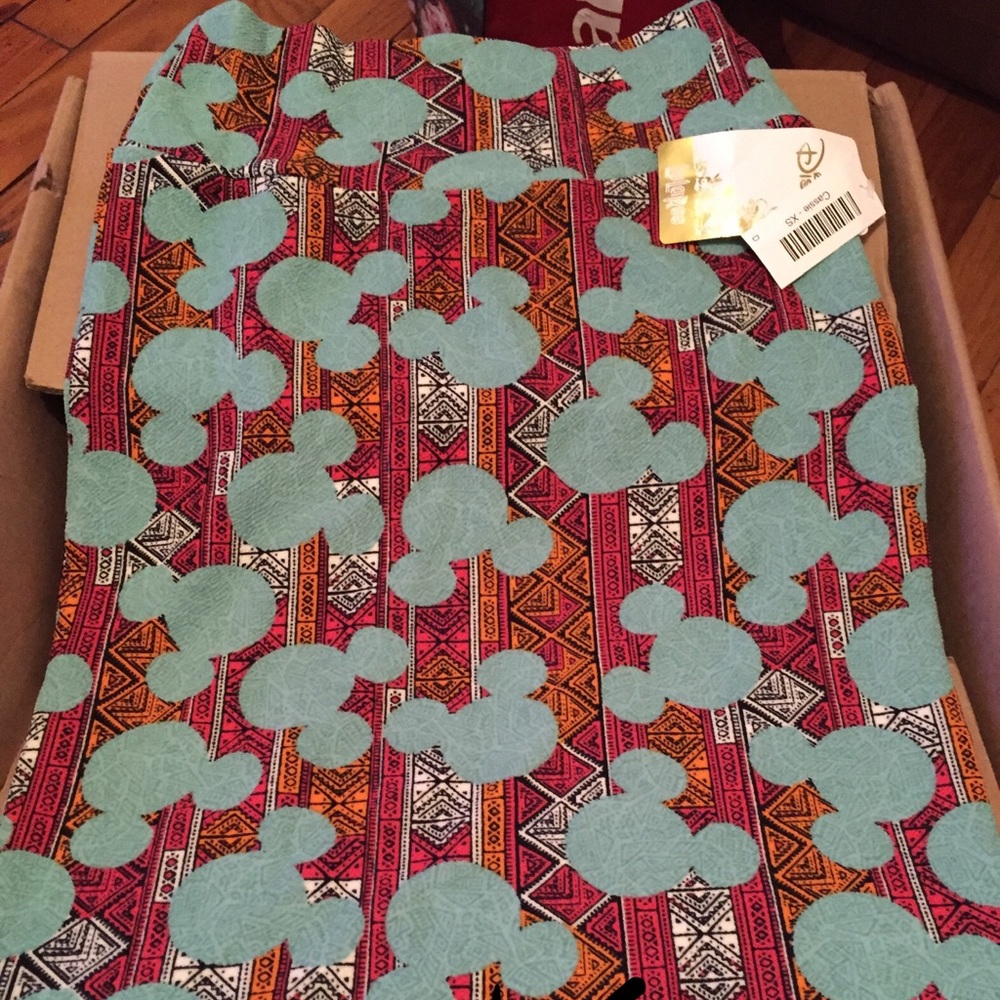 Disney LulaRoe Mickey Cassie skirt